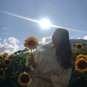 Meet your Posher, Danica